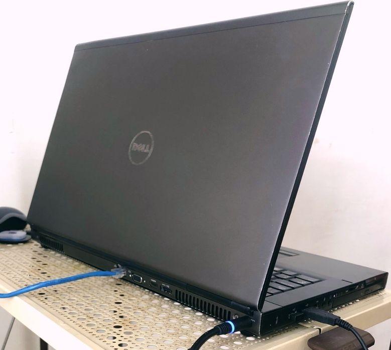 Laptop Dell Precision 6600 Upgraded (Potențial & LowBuget. 800 RON )