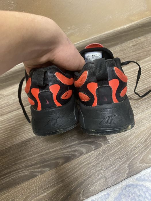 NIKE AIR MAX EXOSENSE pret 100 neg nu sunati doar mesaj