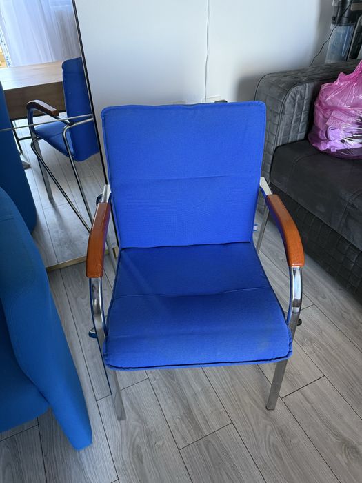 Canapea, scaune, comoda si noptieră