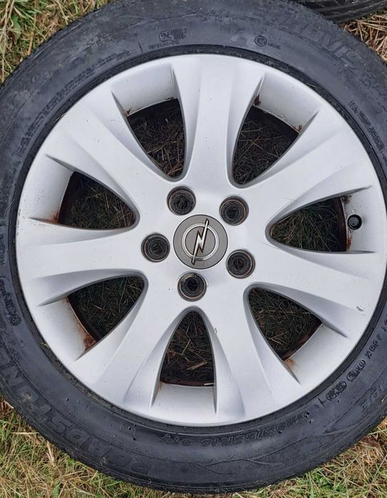 Джанти с гуми 205/55/16 от Опел Мерива Opel Meriva CDTI 1.3 95 к. с