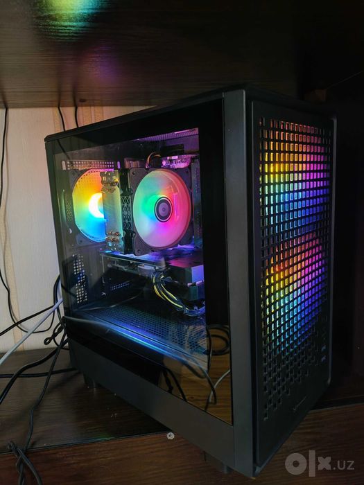 Продам системный игровой блок тянет любые игрушки