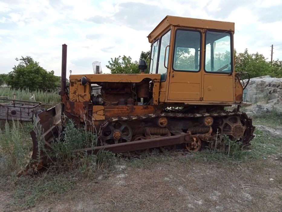 Продам бульдозер