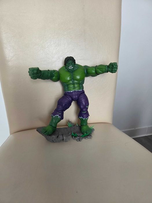 Figurina supererou