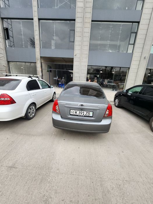 Ласетти 1.6 автомат сотилади