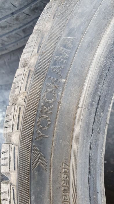 Продам зимние три шины r17