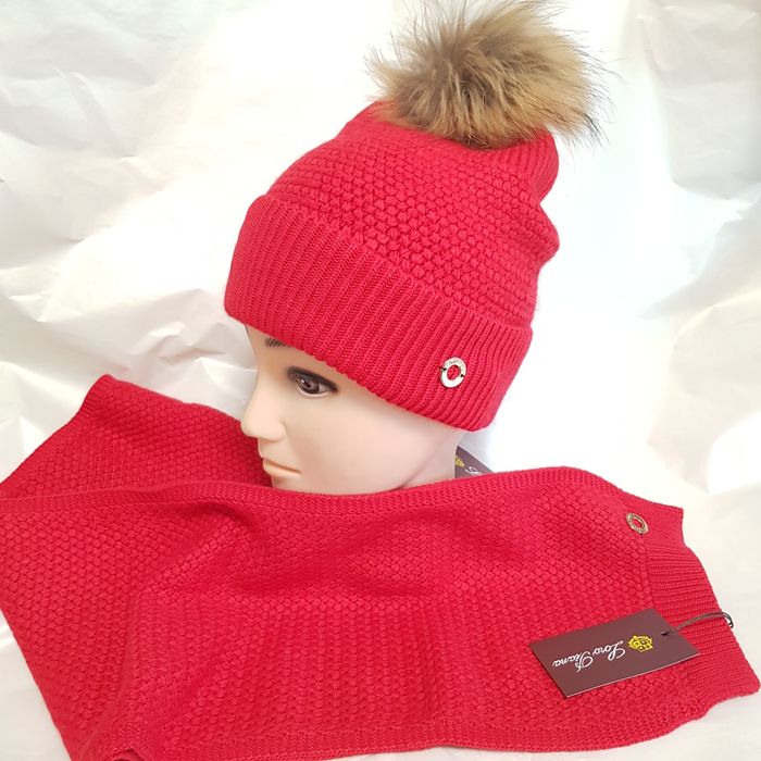 Set Caciua si fular L o r o P i a n a, lana, rosu