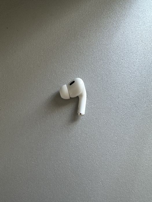 Продам левое ухо Airpods pro 2 A2698