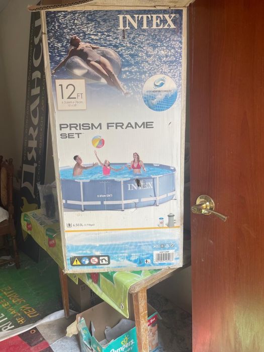 Продам два бассейна с насосом с фильтрами.