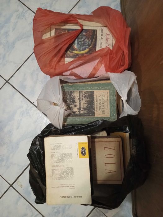 Donez mai multe carti de la diversi autori
