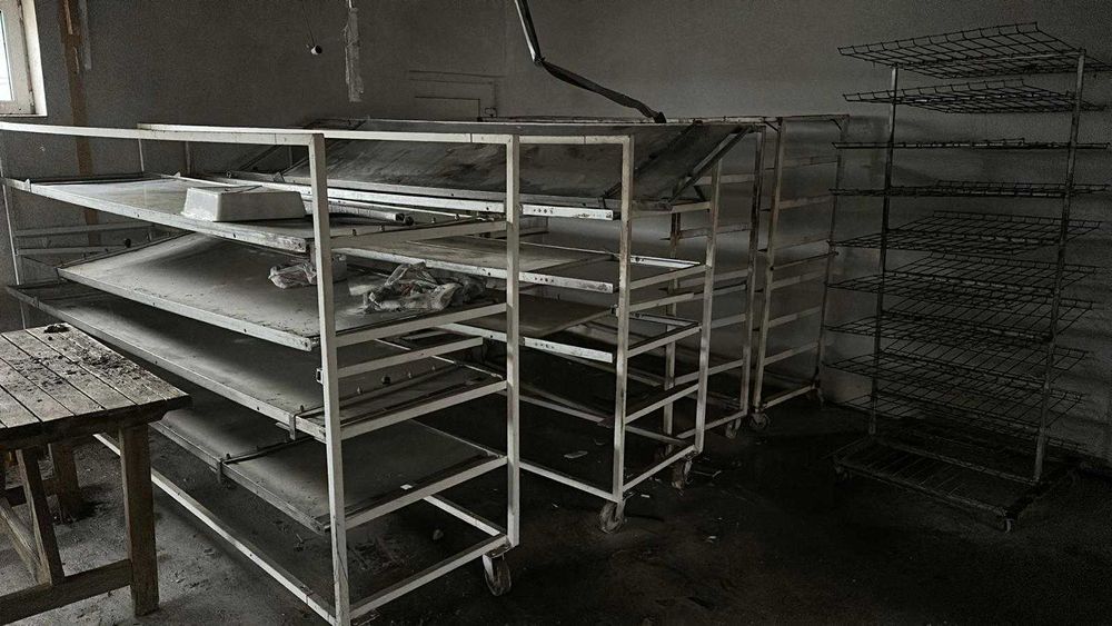 Vând lăzi frigorifice și echipamente de brutărie