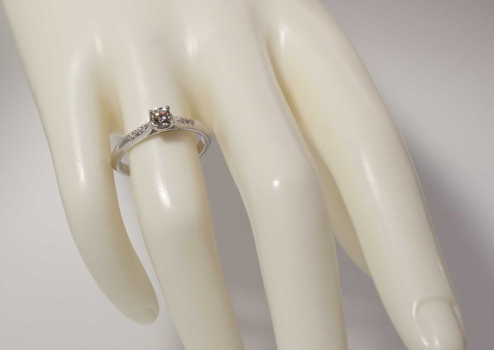 Годежен пръстен с диамант 0.30ct.