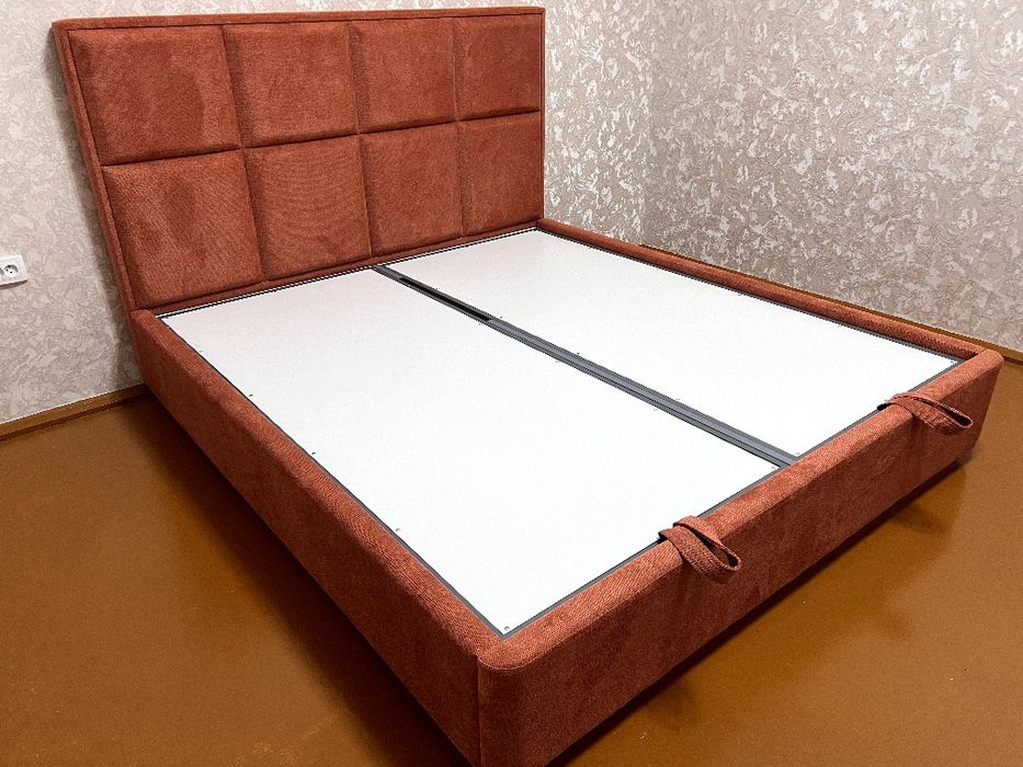 Кровать.мягкая в наличии кроват