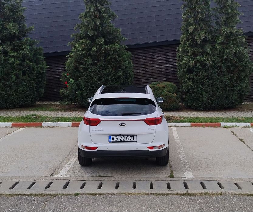 Kia Sportage Premium, 1.7 CRDI, cutie automata, trapa panoramica