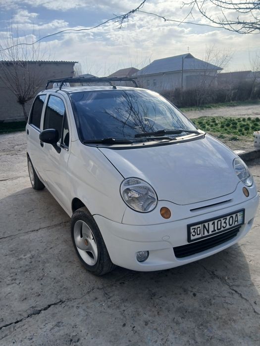 Matiz standart srochno sotiladi