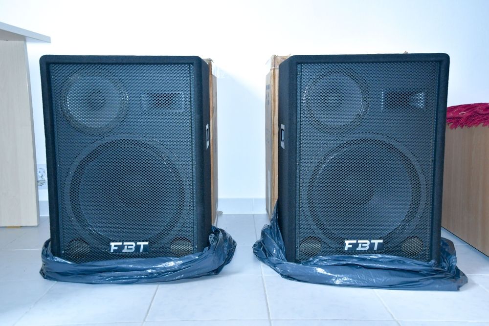 Boxe FBT 250w 3 căi 15 țoli 8 ohmi Dynacord RCF VL ieftin afacere Bucu