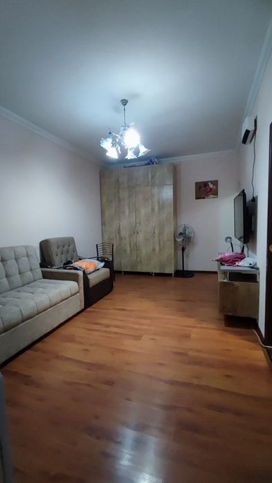 Продаётся квартира Чиланзар 11 квартал 1/4/4 панель 1,5 ×3