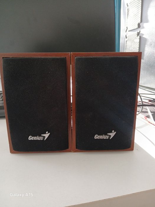 Калонка Genius  .