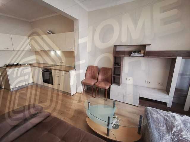 Дава се под наем Тристаен апартамент в София, Иван Вазов - 74 кв.м за 715 € - Снимка #2