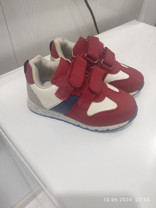 Продам детскую обувь на на мальчика