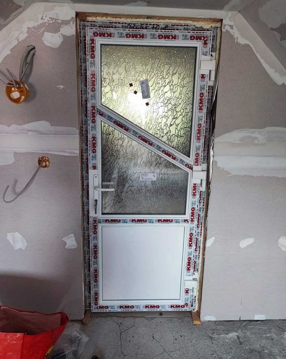 Tâmplărie PVC | Ferestre și Uși PVC | Plase Insecte
