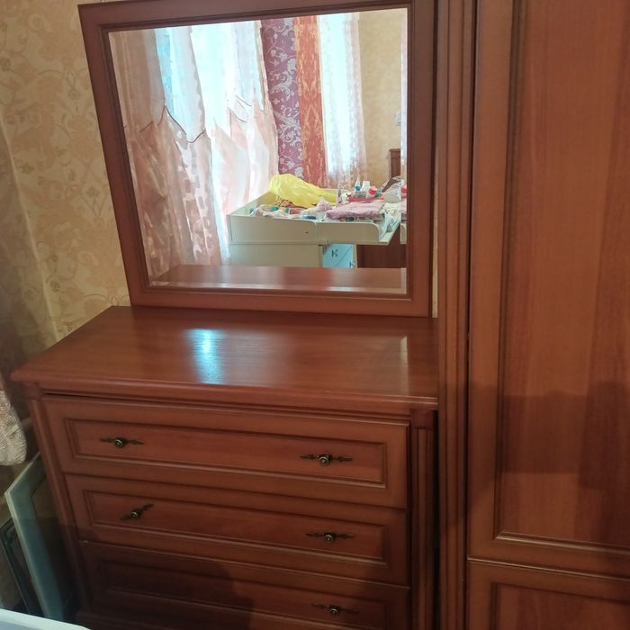 Спальный гарнитур