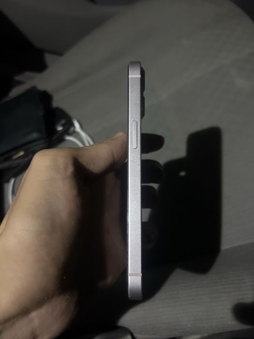 Продам айфон 13 256gb срочно
