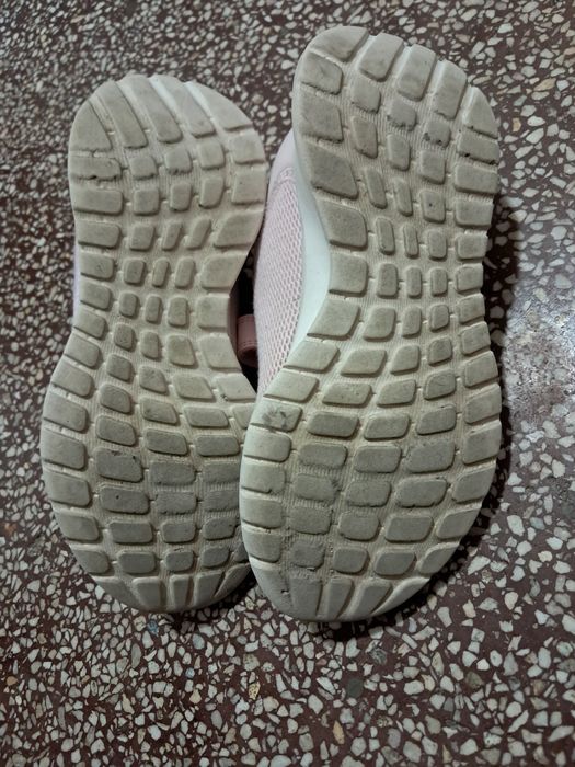 Маратонки номер 35