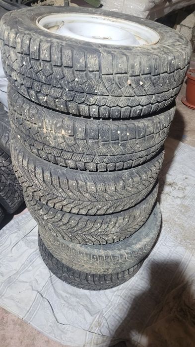 Продам зимний шины с дисками R14