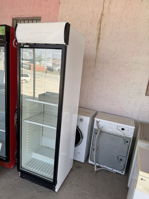 Витринный холодильник сатылады