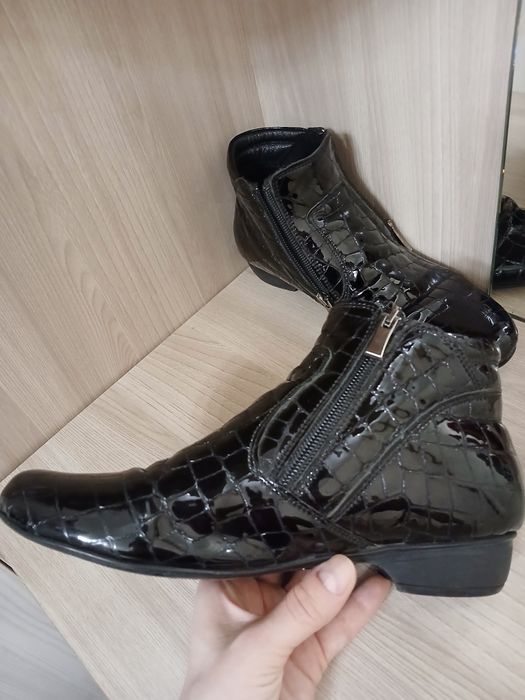 Ботинки весенние женские