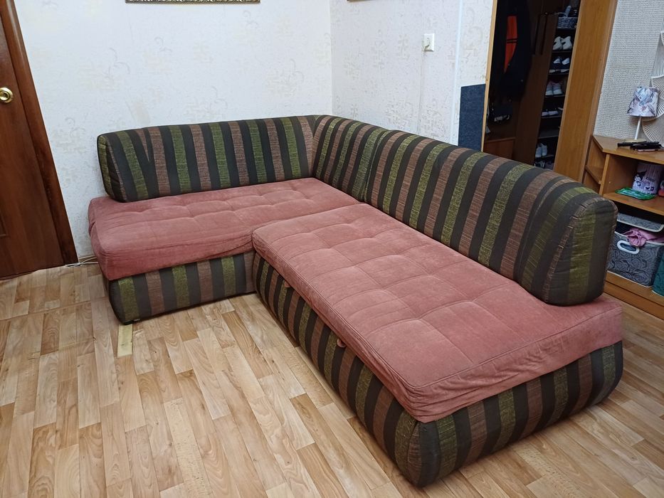 В продаже угловой диван
