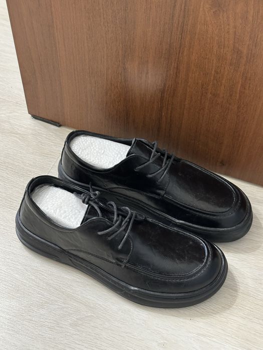 Мужские черные туфли