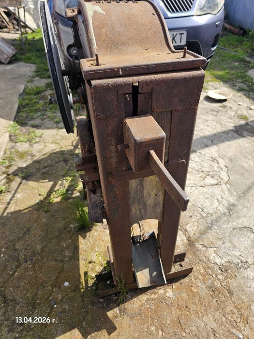 Антикварна роначка за царевица Kuhne Moson