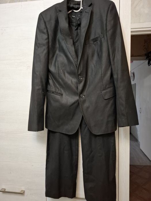 Продам костюм классический