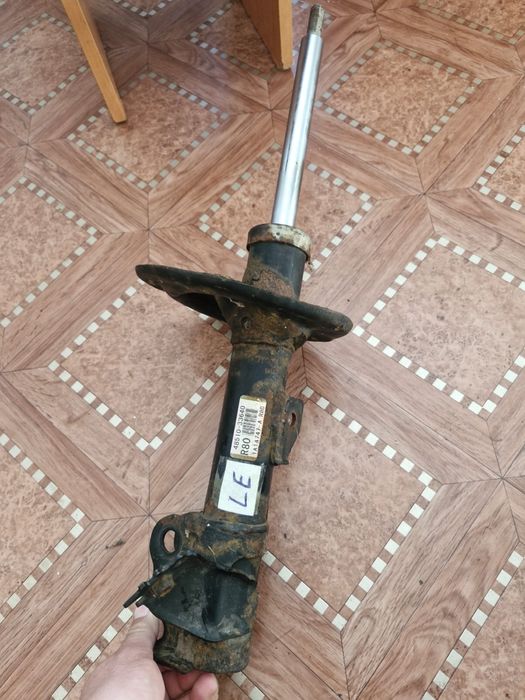 Продам стойку оригинал  камри 50 американец 2012 года LE