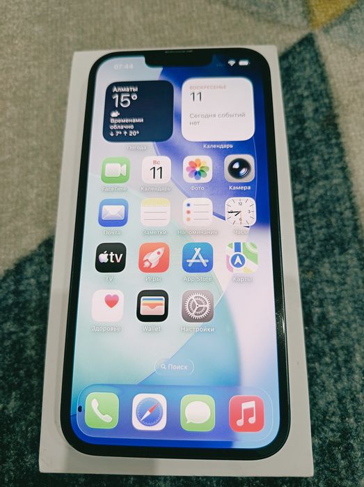 iPhone 13, Midnight, 128GB