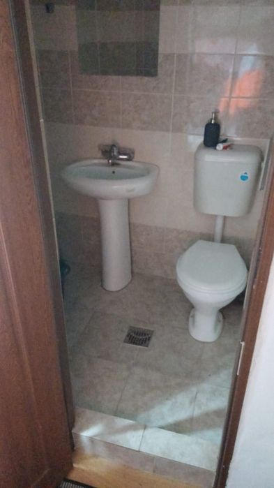 De vânzare .Apartament cu 3 camere, complet mobilat și utilat.