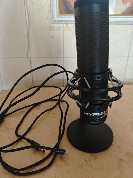 Микрофон HyperX QuadCast S