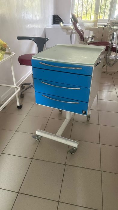 Стоматологический кресло