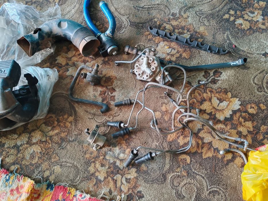 Продам Ауди 100 с 4 запчасти