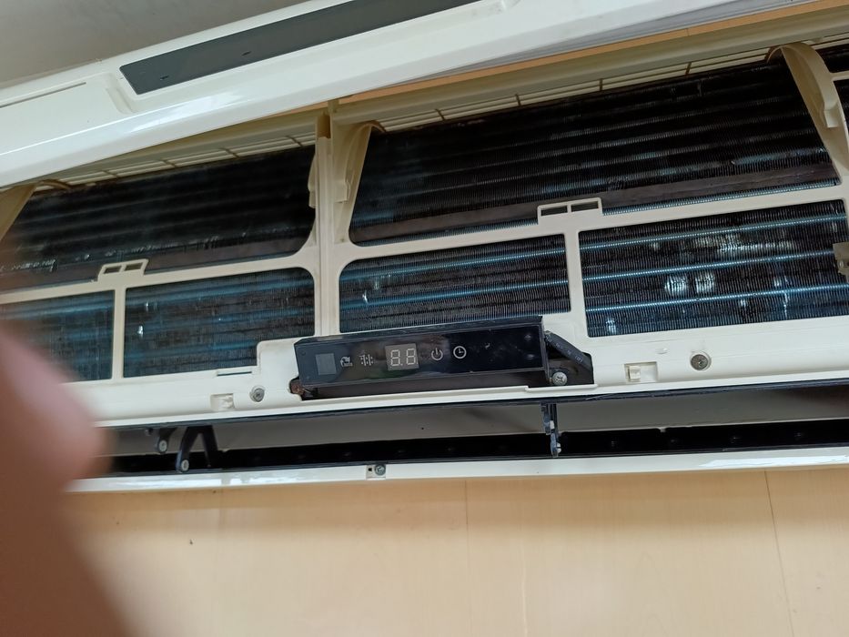 Чистка и ремонт сплит- систем.