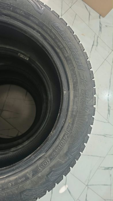 Продам шины в 215/60R17