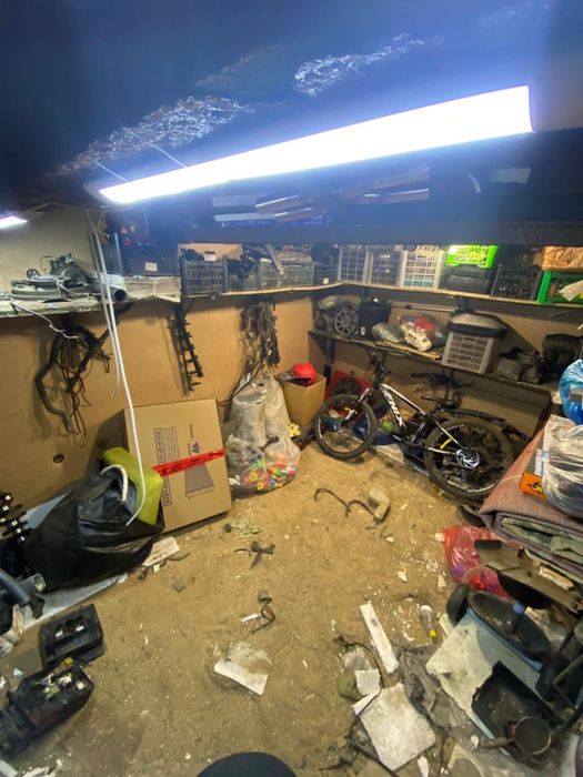 Продам гараж мкр водник с подвалам