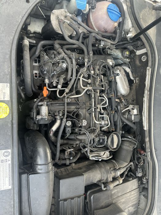 Двигател CFFB 2.0 дизел пасат б7 2012г перфектен