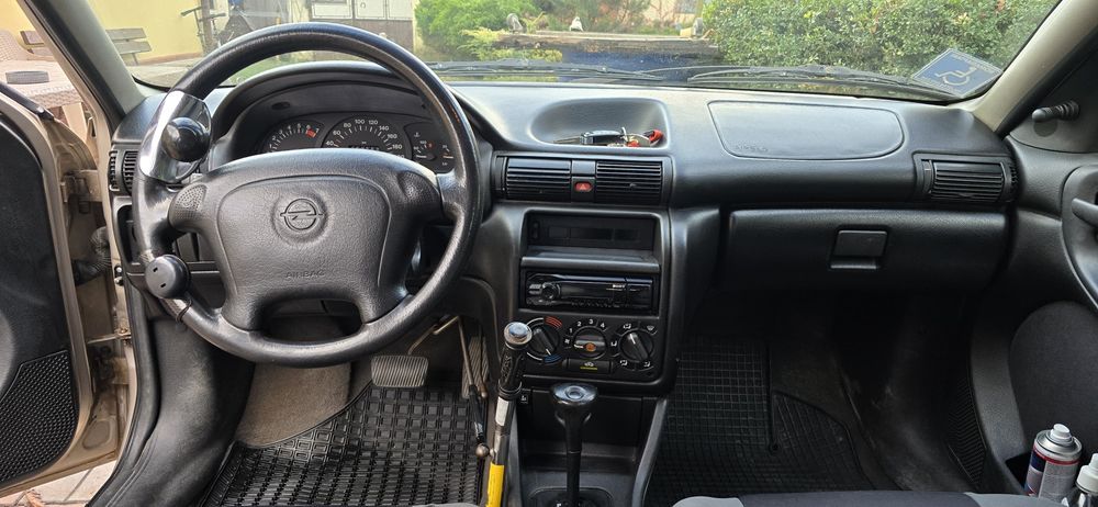 Opel Astra Caravan adaptat persoanelor cu dizabilități  motorii