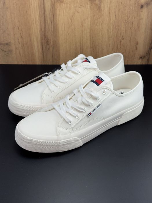 Tommy Hilfiger - 41