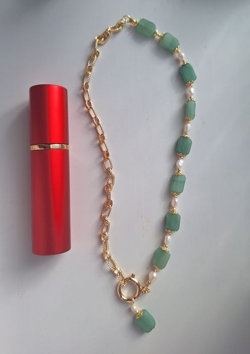 Украшение из натуральных  камней ручной работы