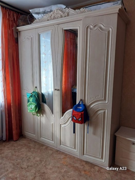 Продам срочно!!! Спальный гарнитур