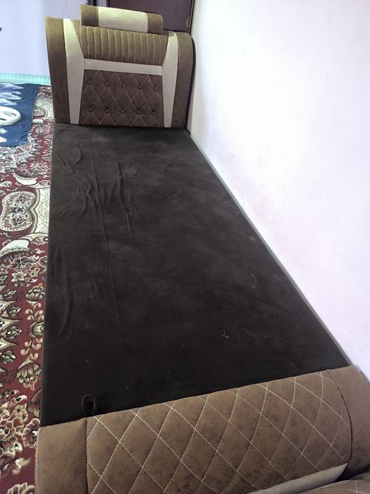 Продаётся диван и шкаф со столом