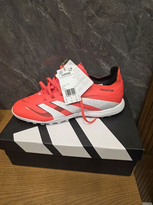 Бутсы Adidas Predator размер 42